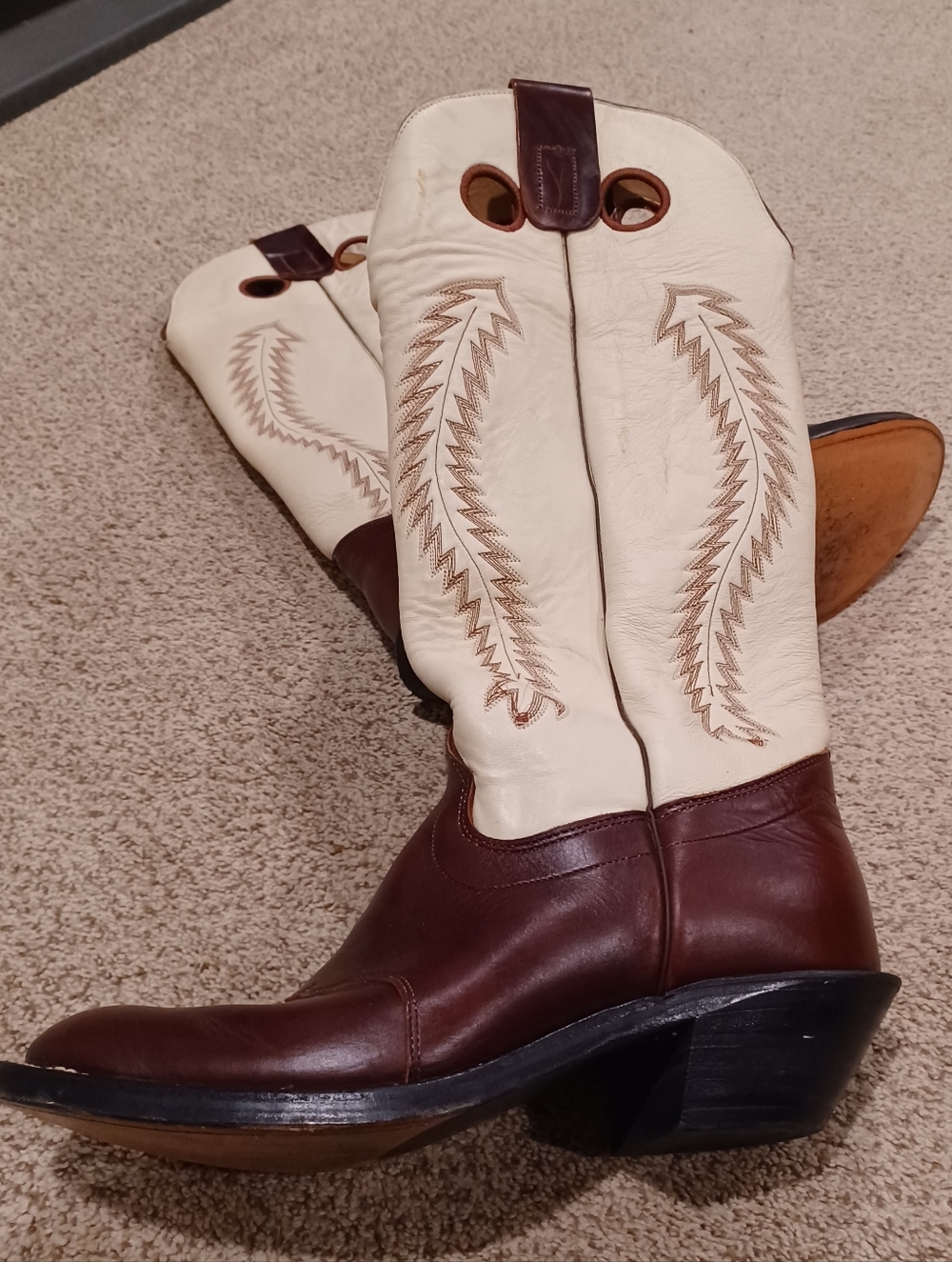 Olathe Men's 17" Tall Top Western Boot, specific style Buckaroo 6906 Size 10 EE